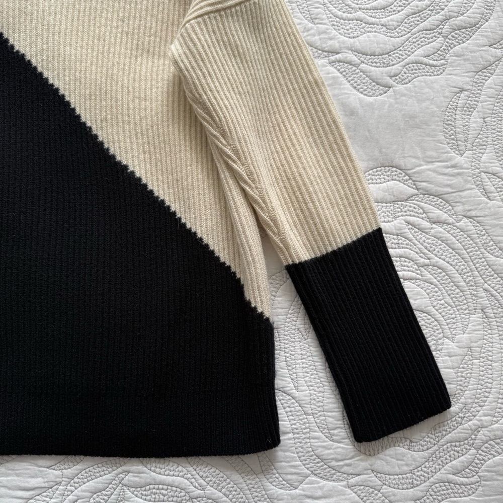 Reiss - Lizzie Cashmere & Wool Blend Sweater - Ivory and Navy - Picture 12 of 14